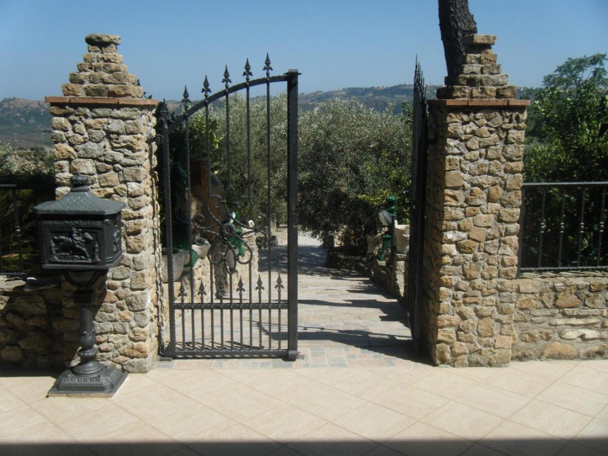 B&B Borgo Bellavista Αγία Σεβερίνα Εξωτερικό φωτογραφία