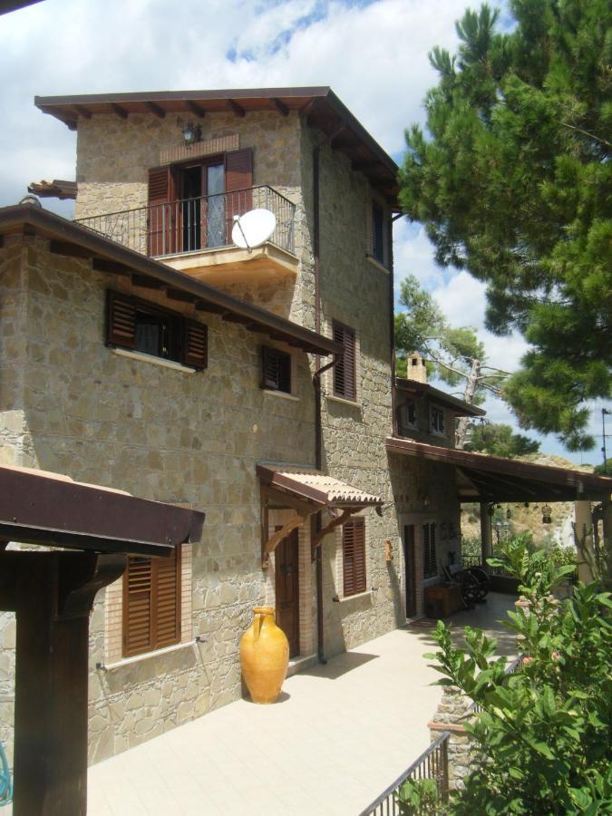 B&B Borgo Bellavista Αγία Σεβερίνα Εξωτερικό φωτογραφία